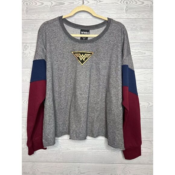 Wonder Woman, WW84 sweatshirt, plus size 2 - Picture 1 of 7
